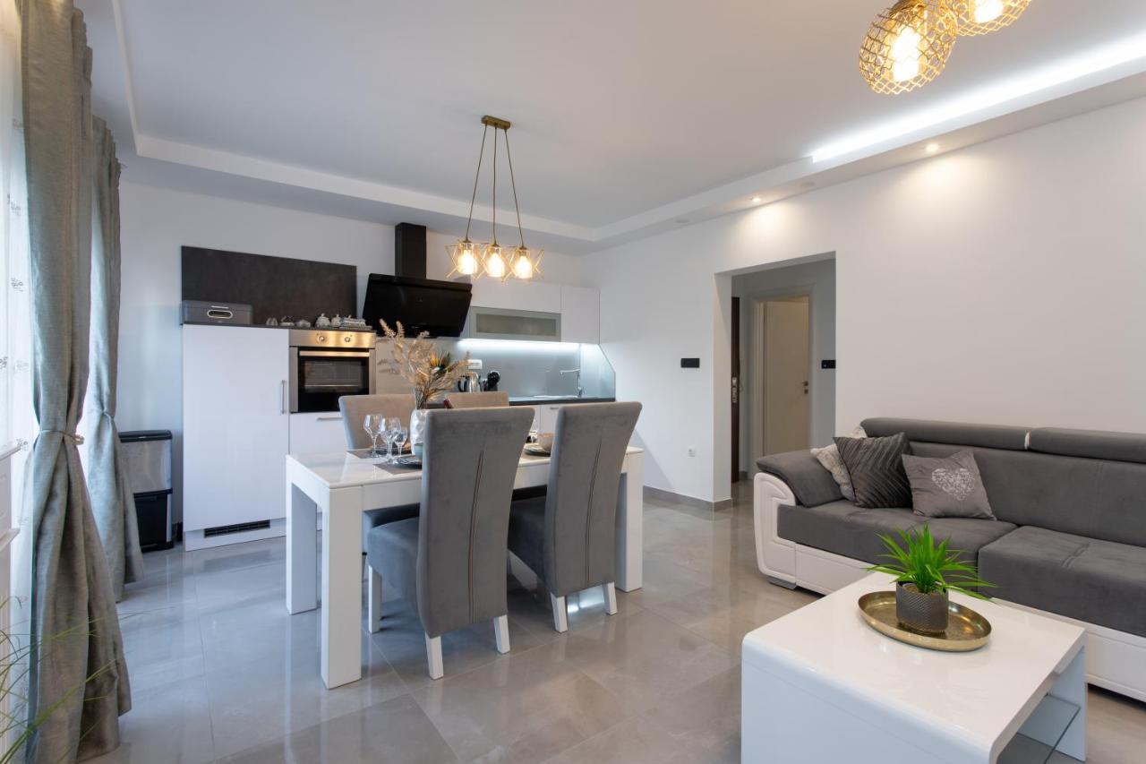 Villa Padre Podstrana Exteriér fotografie